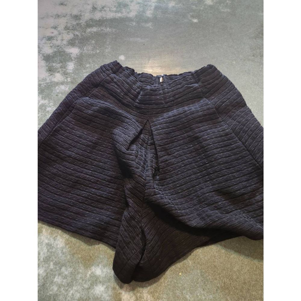 Maje black textured fabric black shorts sz 34 (XS)